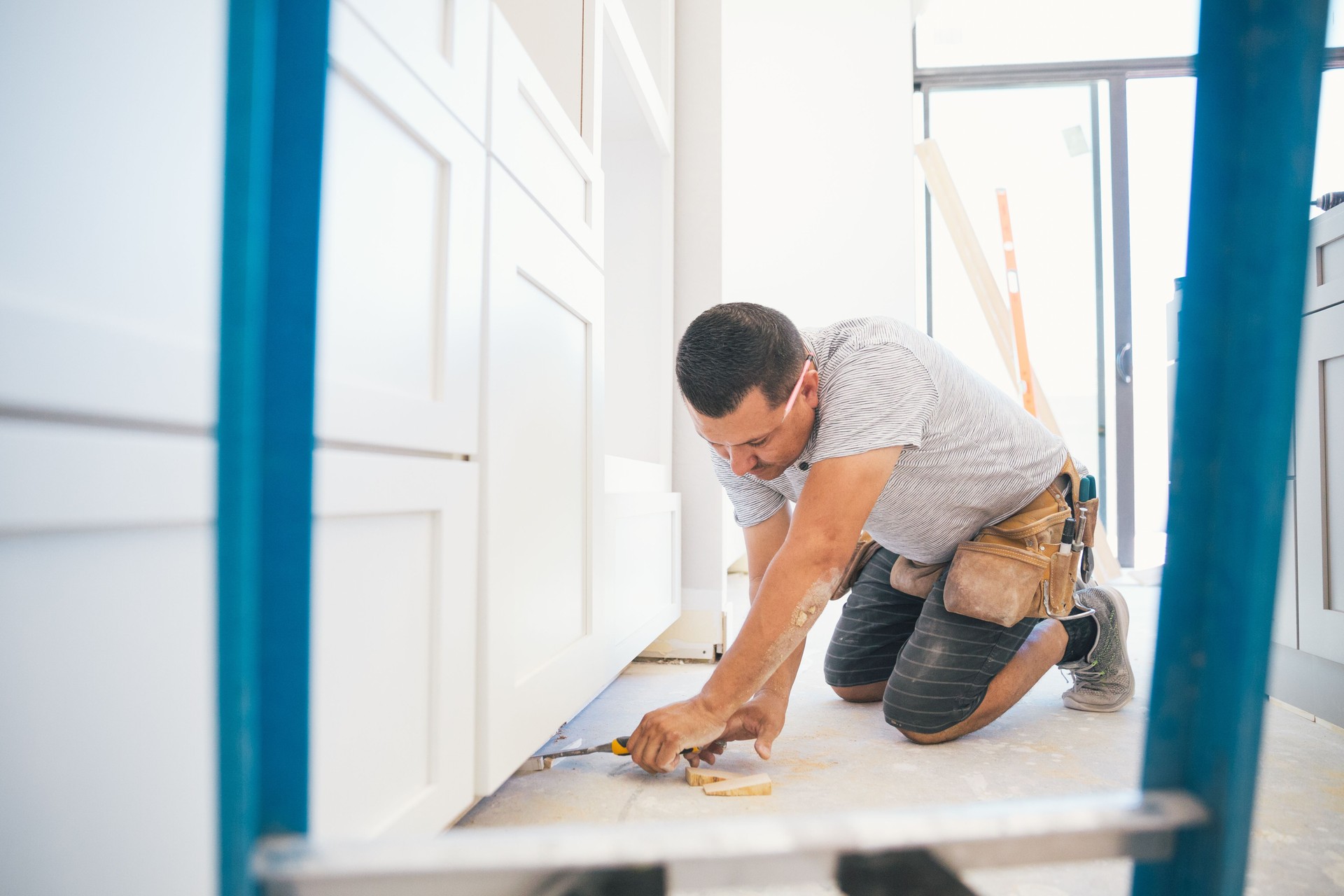 Fitting a kitchen